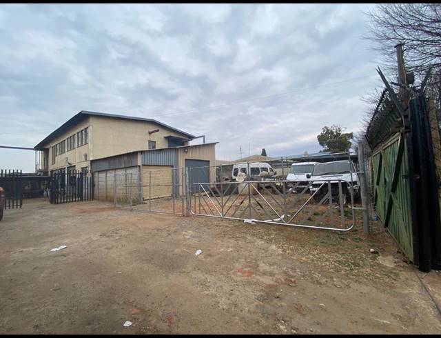400M² WAREHOUSE FOR SALE IN DELAREY